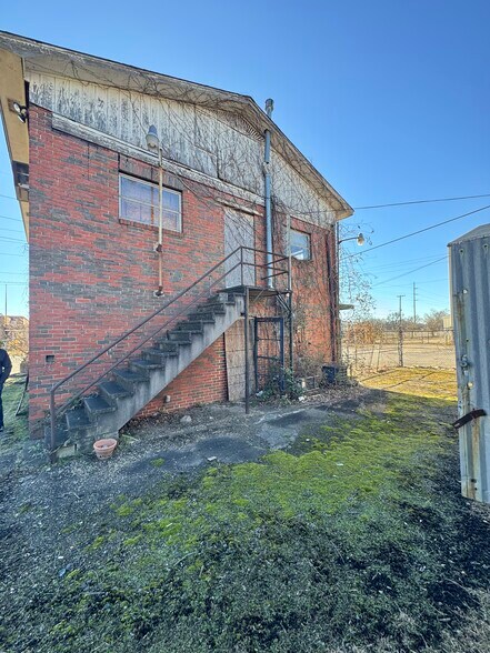 More Photos Of 2024 Avenue C, Birmingham Office Residential For Sale