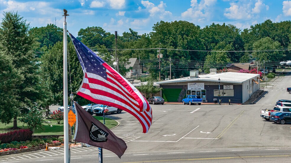 More Photos Of 20 Town Sq, Greenwood Health Club For Sale