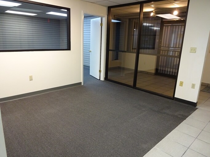 More Photos Of 1740-1742 NW 93rd Ave, Miami Warehouse For Lease