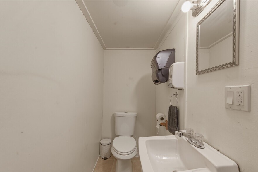 More Photos Of 143 Broadway, Fort Edward Storefront Retail Office For Sale