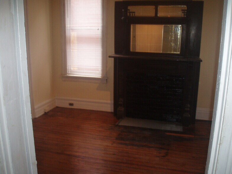 More Photos Of 821 W Marshall St, Richmond Specialty For Sale