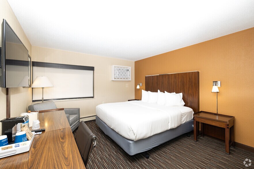 More Photos Of 5311 S Howell Ave, Milwaukee Hotel For Sale