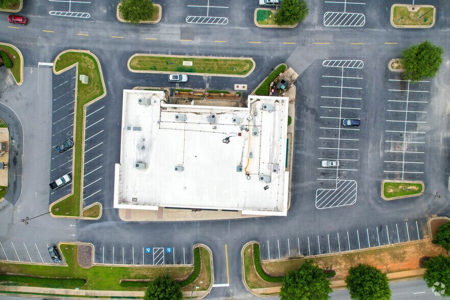 More Photos Of 5555 Whittlesey Blvd, Columbus Storefront For Lease