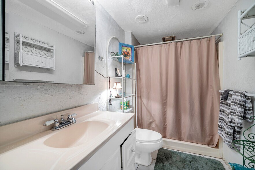More Photos Of 1803 Gulf Blvd, Indian Rocks Beach Hotel For Sale
