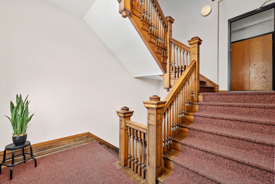 More Photos Of 408 N Euclid Ave, Saint Louis Office For Lease