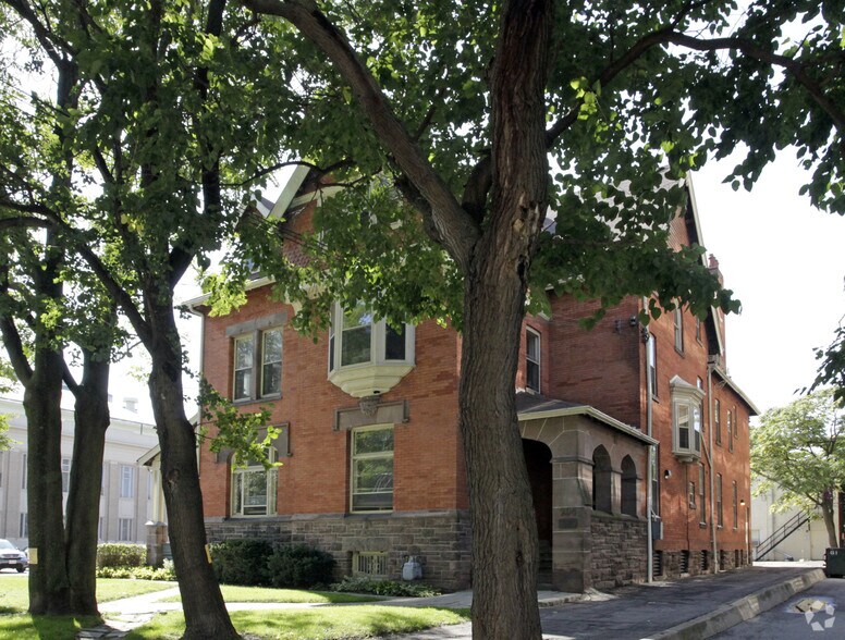 Primary Photo Of 204 St George St, Toronto Office For Lease