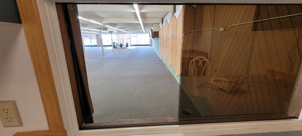 More Photos Of 2515 6th Ave N, Great Falls General Retail For Sale