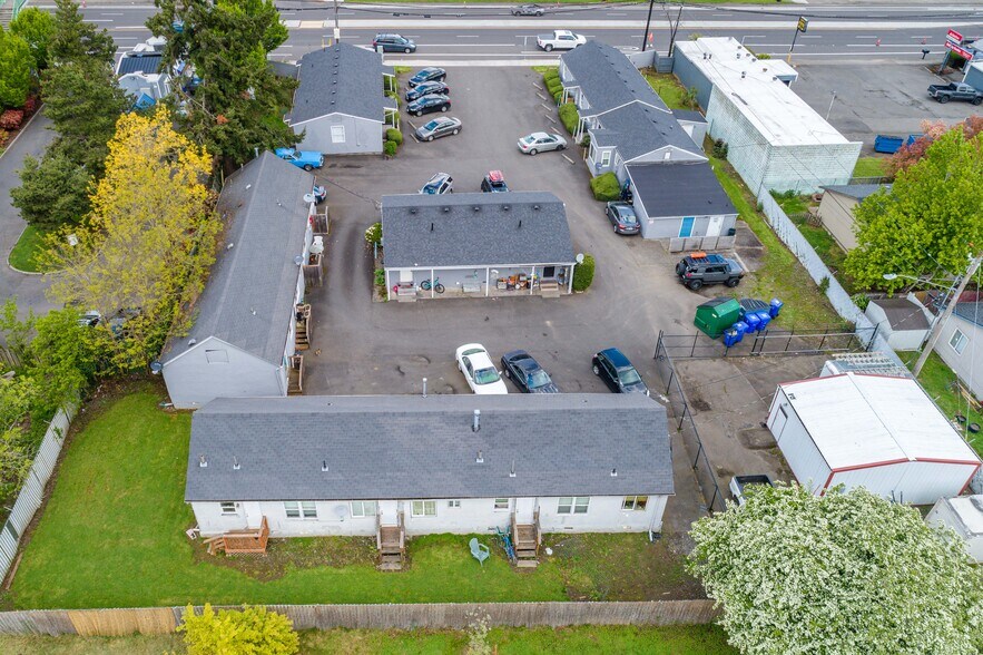 More Photos Of 13718 SE Division St, Portland Apartments For Sale