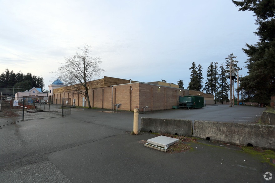 More Photos Of 1905-1907 Sooke Rd, Victoria General Retail For Lease