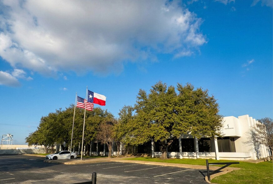 Primary Photo Of 309 Palette Dr, Fort Worth Manufacturing For Lease