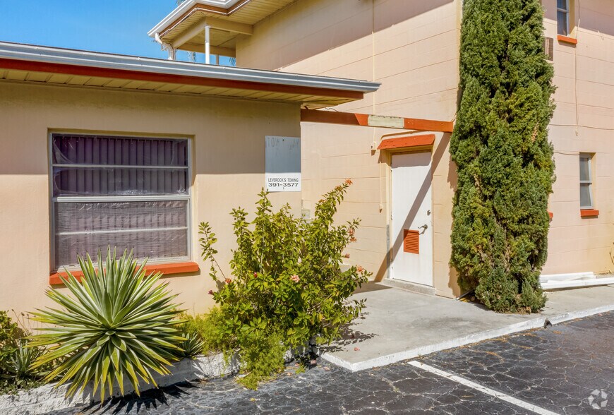 More Photos Of 11240 1st St, Treasure Island Hotel For Sale