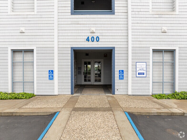 More Photos Of 400 Seaport Ct, Redwood City Medical For Lease