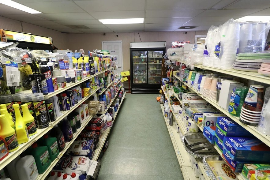 More Photos Of 2550 Parks Mill Rd, Buckhead Service Station For Sale