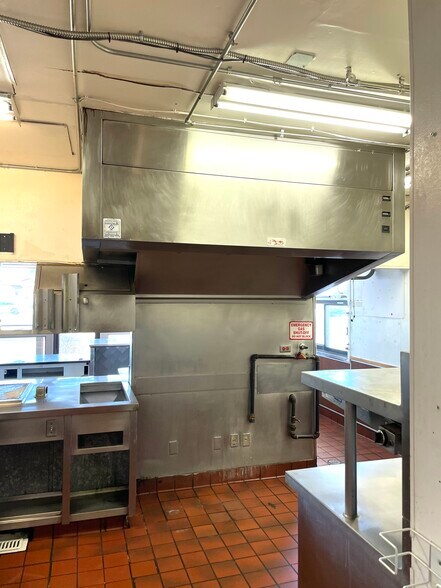 More Photos Of 3380 N Hayden Rd, Scottsdale Fast Food For Sale