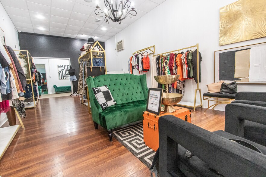 More Photos Of 208 N Main St, Blacksburg General Retail For Sale