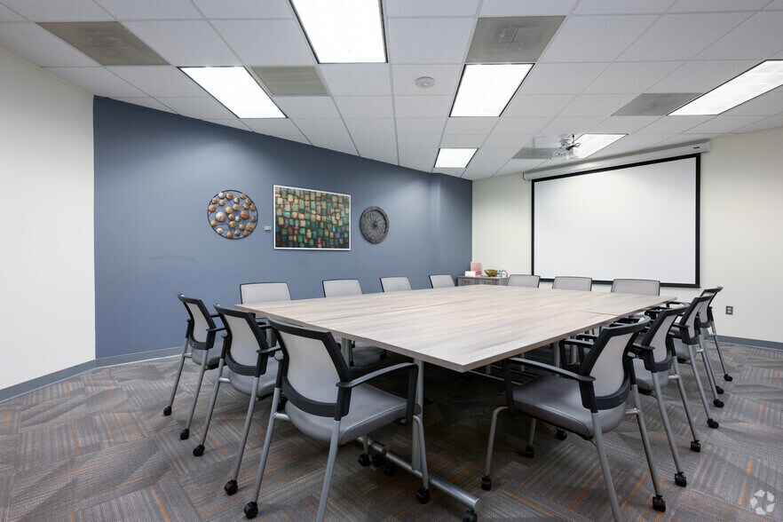 More Photos Of 806 Green Valley Rd, Greensboro Coworking Space