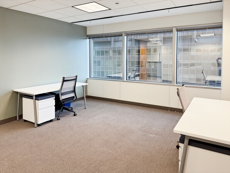 More Photos Of 150 N Michigan Ave, Chicago Coworking Space