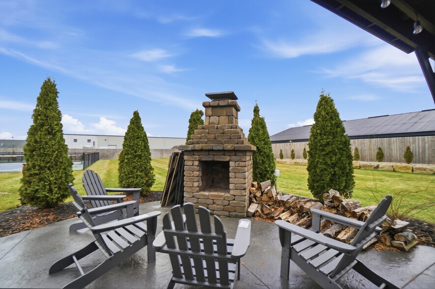 More Photos Of 2330 Bright Rd, Findlay Sports And Entertainment For Sale