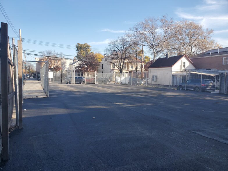 Primary Photo Of 424 Glenmore ave, Brooklyn Land For Lease