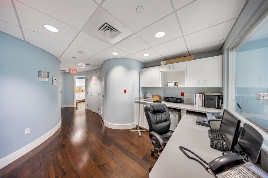 More Photos Of 1693 SW 27th Ave, Miami Office For Sale