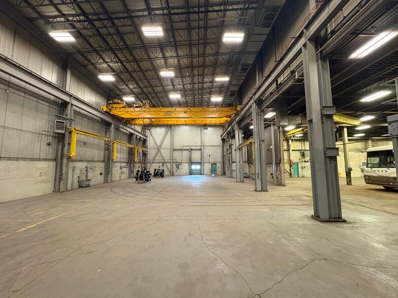 More Photos Of 8011 Davies Rd NW, Edmonton Manufacturing For Sale