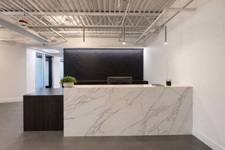 More Photos Of 11808 Northup Way, Bellevue Coworking Space