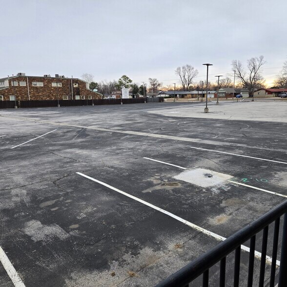 More Photos Of 3003 S Memorial Dr, Tulsa Auto Dealership For Sale