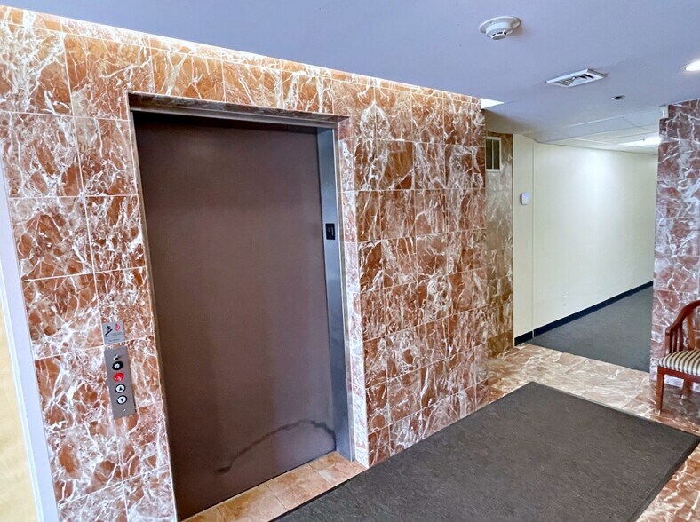 More Photos Of 281 Cambridge St, Burlington Medical For Lease
