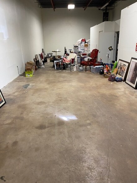 More Photos Of 3920 Classen Blvd, Norman Industrial For Lease