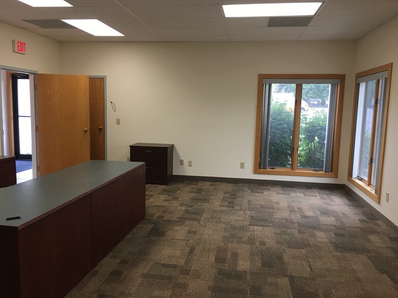More Photos Of 5108 Velasko Rd, Syracuse Office For Lease