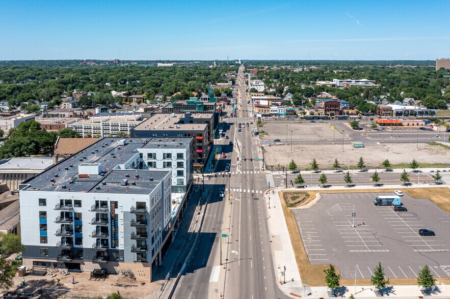 More Photos Of 427 N Snelling Ave, Saint Paul Apartments For Lease