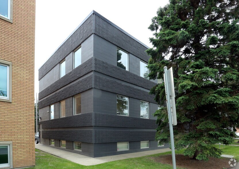 Primary Photo Of 10319 Princess Elizabeth Ave, Edmonton Office For Sale