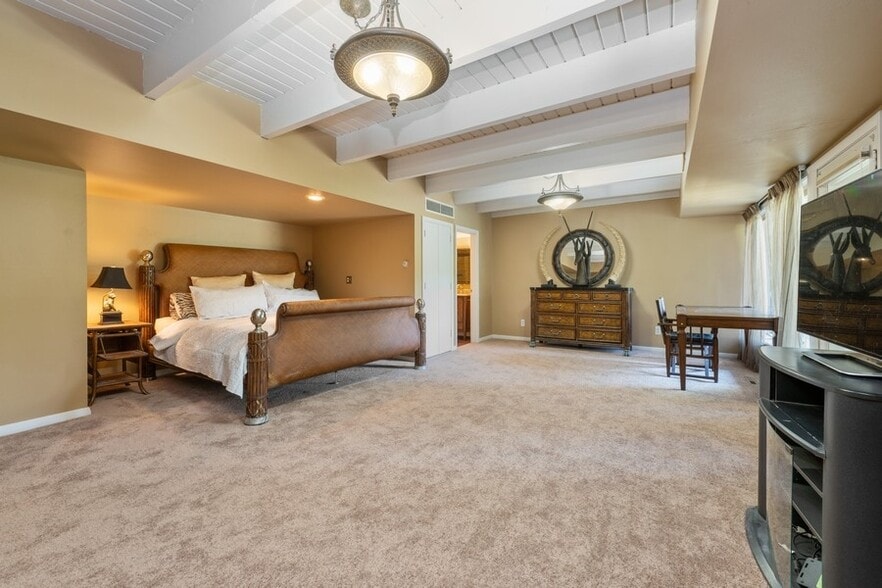 More Photos Of W1800 County Road B, Genoa City Specialty For Sale