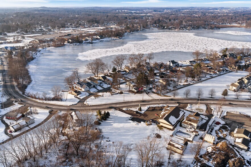 More Photos Of 3724 12th St NW, Canton Freestanding For Sale