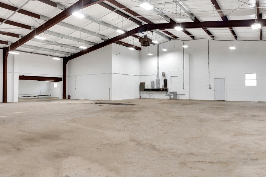 More Photos Of 65 Atlas Rd, Uniontown Manufacturing For Sale