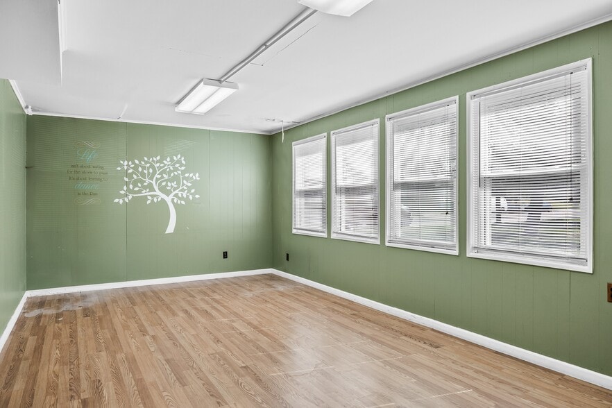 More Photos Of 122 Haddon Ave, Collingswood Office For Sale