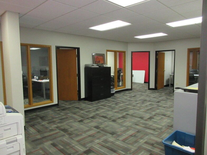 More Photos Of 1803 Whites Rd, Kalamazoo Office For Lease