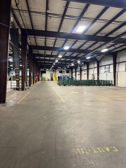 More Photos Of 930 Single Ave, Wausau Manufacturing For Sale