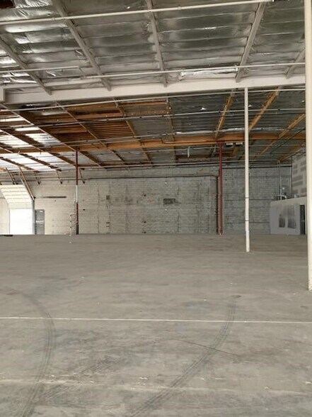 More Photos Of 632 Lindero Canyon Rd, Oak Park Restaurant For Lease