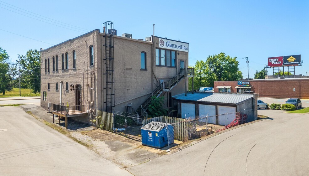 More Photos Of 2401 Broad Street, Chattanooga Office For Sale