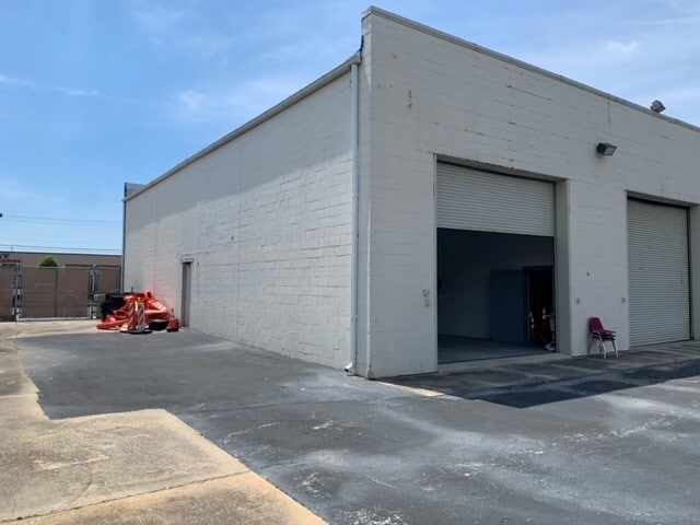 More Photos Of 510 Hertzog Blvd, King Of Prussia Warehouse For Lease
