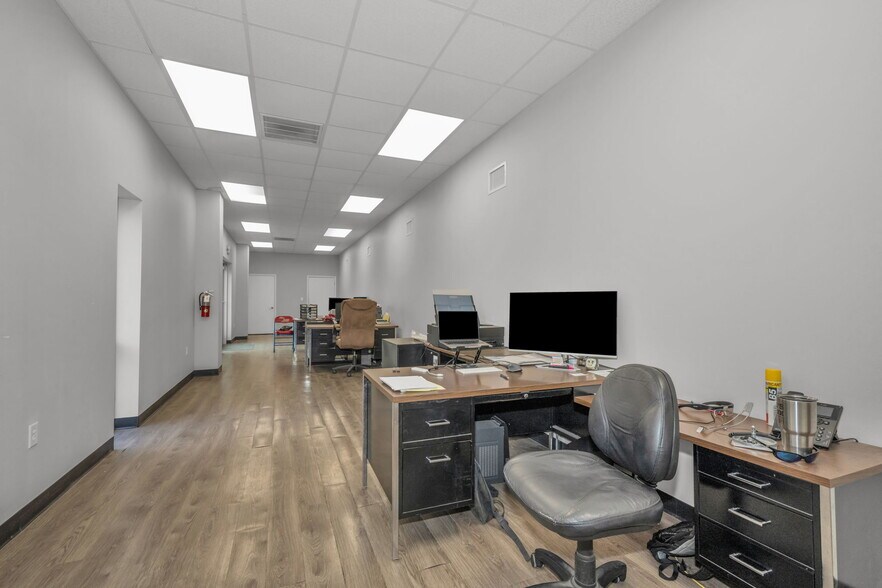 More Photos Of 6581 Seminole Blvd, Seminole Mixed Retail For Sale