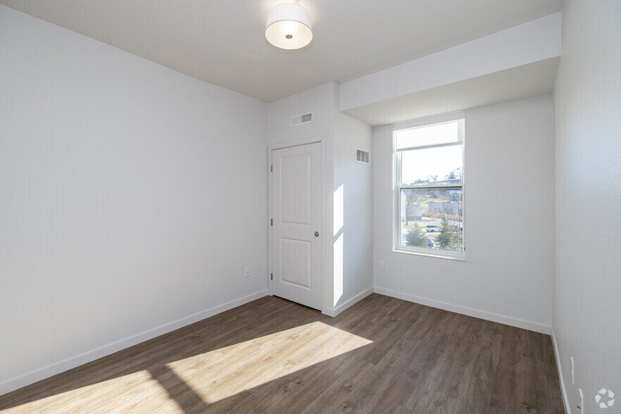 More Photos Of 201 El Dorado Dr, Jordan Apartments For Lease