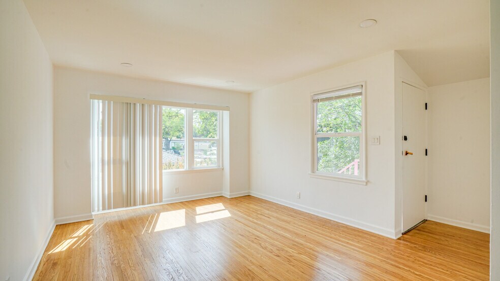 More Photos Of 331 W Windsor Rd, Glendale Apartments For Sale