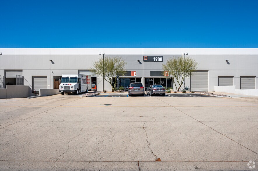 More Photos Of 1900 S Proforma Ave, Ontario Warehouse For Lease