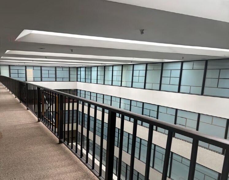 More Photos Of 13111 Northwest Fwy, Houston Office For Lease