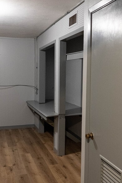 More Photos Of 14 Tenth St, Temple Research And Development For Sale