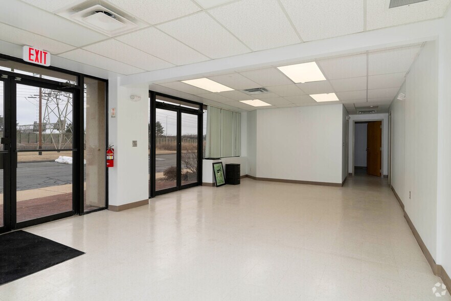 More Photos Of 111 Roberts St, East Hartford Industrial For Lease