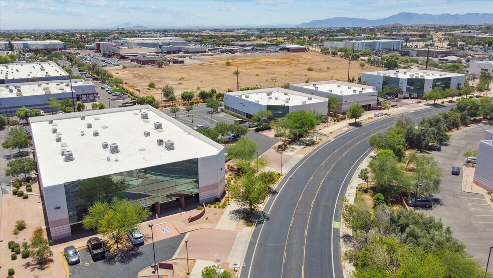 More Photos Of 1325 W Auto Dr, Tempe Light Distribution For Lease