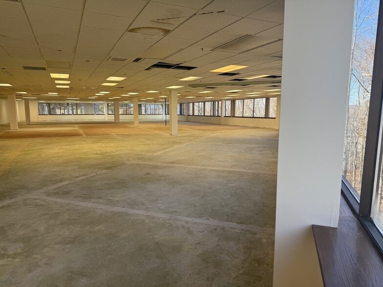 More Photos Of 35 Corporate Dr, Trumbull Medical For Lease